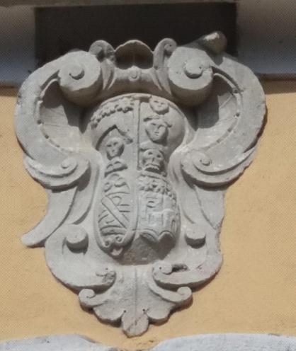 Lo stemma araldico coronato dei Capobianco, Marchesi di Carife