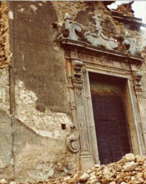 La facciata del Convento all’indomani del terremoto del 23 Novembre 1980